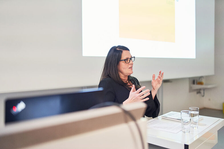 One person gives a lecture at the exhibition/graduation ceremony at the Faculty of Architecture