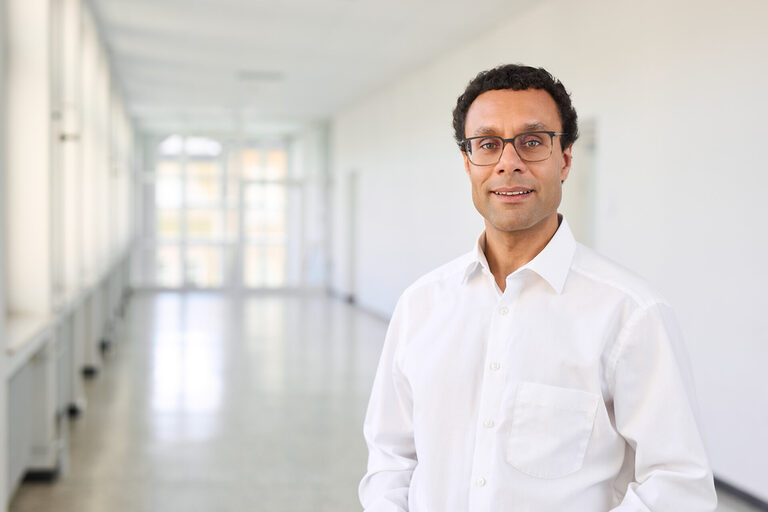 Portrait von Yves Rosefort__ Portrait of Yves Rosefort