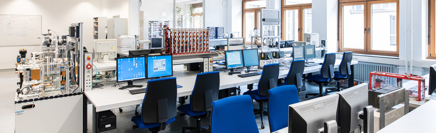 Room layout of the laboratory for control and regulation technology, process automation.