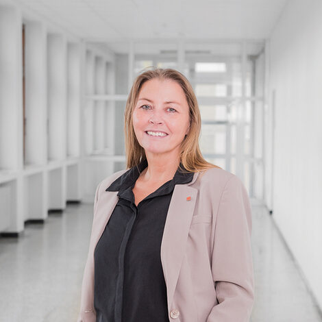 Portrait photo of Prof. Dr. Sabine Sachweh