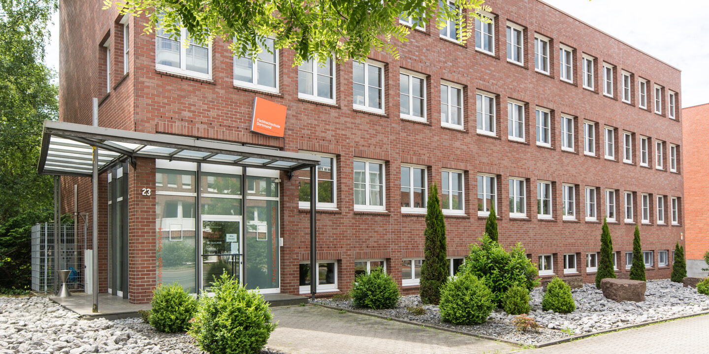 Photo of a building of the Fachhochschule Dortmund on Otto-Hahn-Straße.